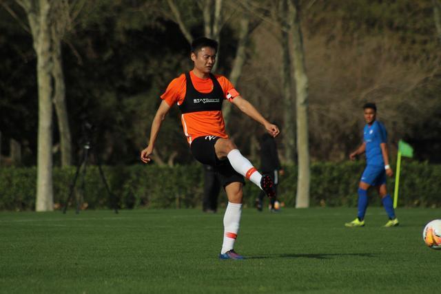 时隔多年本土作战，宋亚东迎战菲格雷多