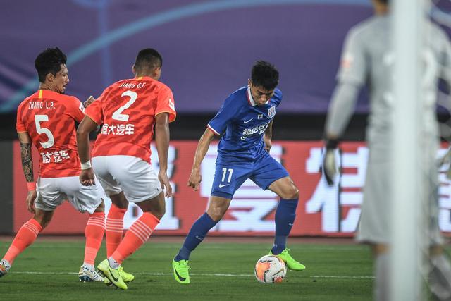 杨瀚森17+18青岛击败山西 周鹏29分深圳胜福建